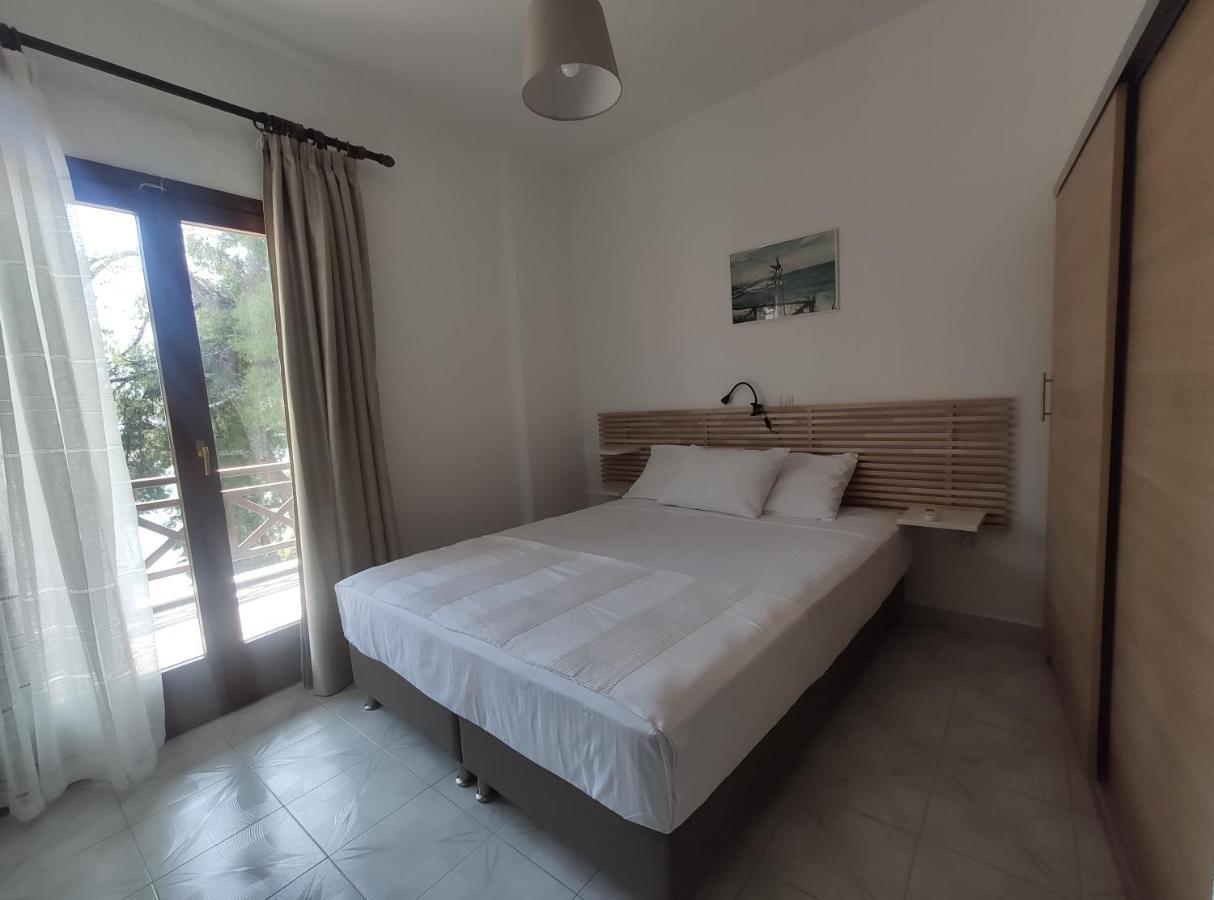 Para Thin Alos Inn Neos Marmaras Zewnętrze zdjęcie
